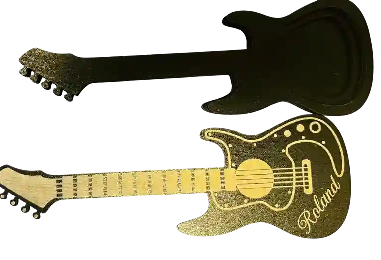 Plektrum-Case innen Lasergravur | werktraum33